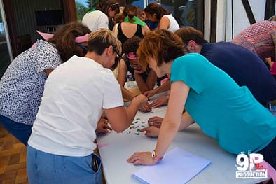 Team building : puzzle collaboratif